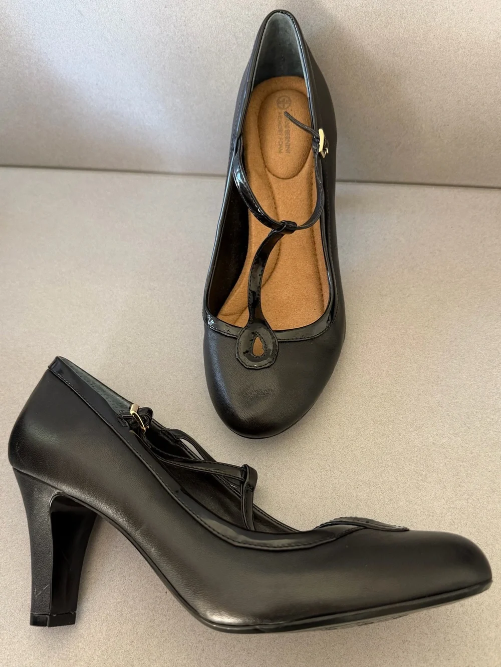 Gianni Bini Black T-Strap Mary Jane Heels Memory Foam Comfort Pumps 8M NWOT